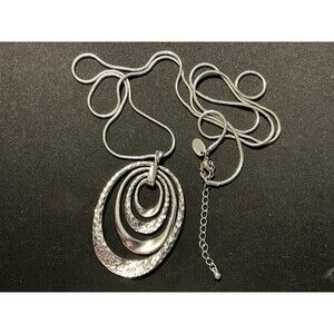 Nesting Silver Tone Oval Ring Pendant Necklace 36in W/ 3in Extender Signed C